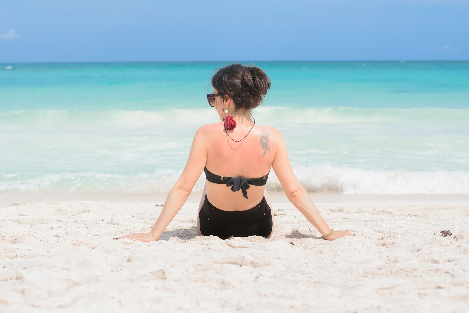 Look con bikini de cintura alta en Riviera Maya