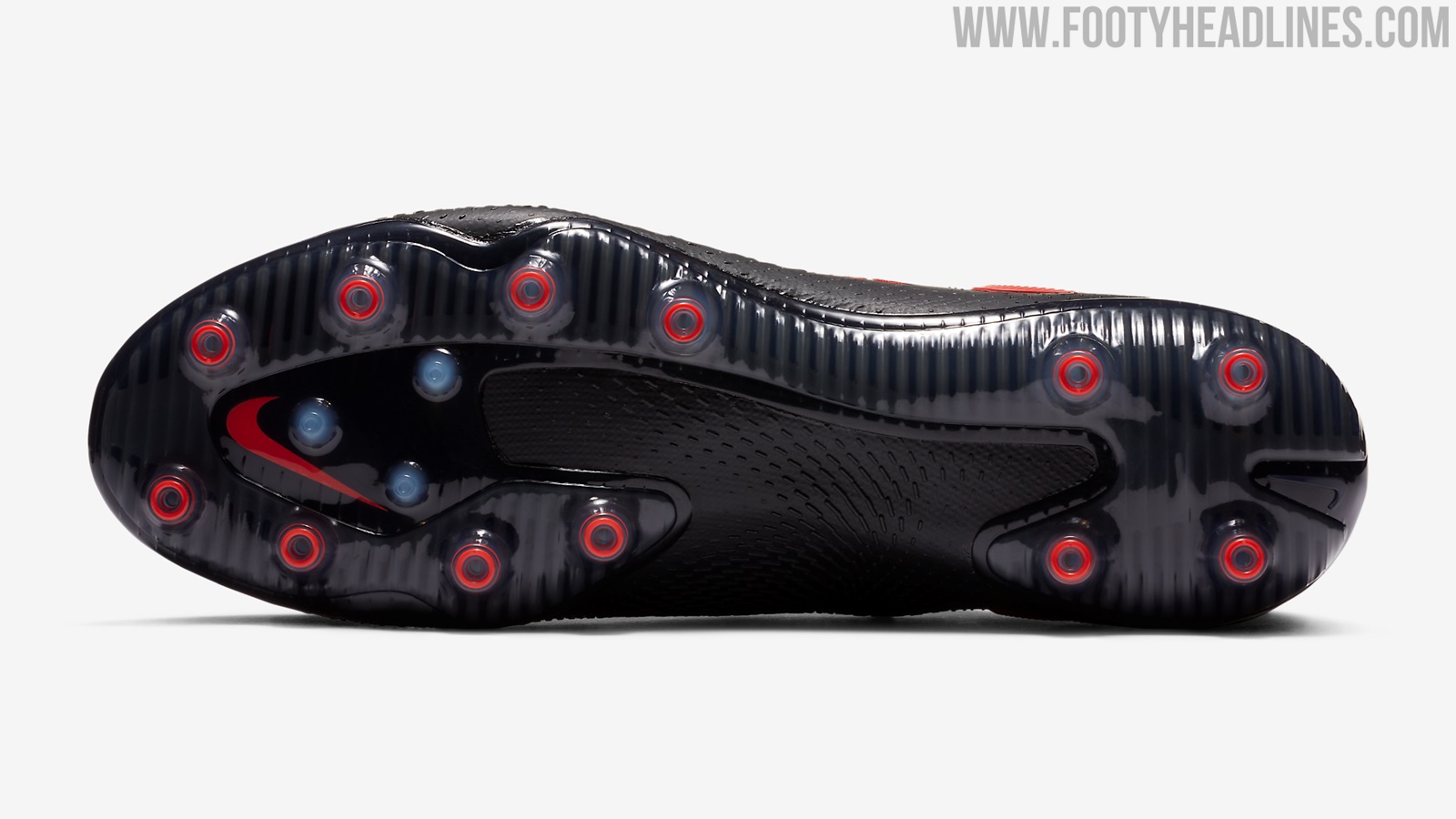'Black / Chile Red' Nike Phantom GT 'Black Pack' Boots Released - Footy Headlines