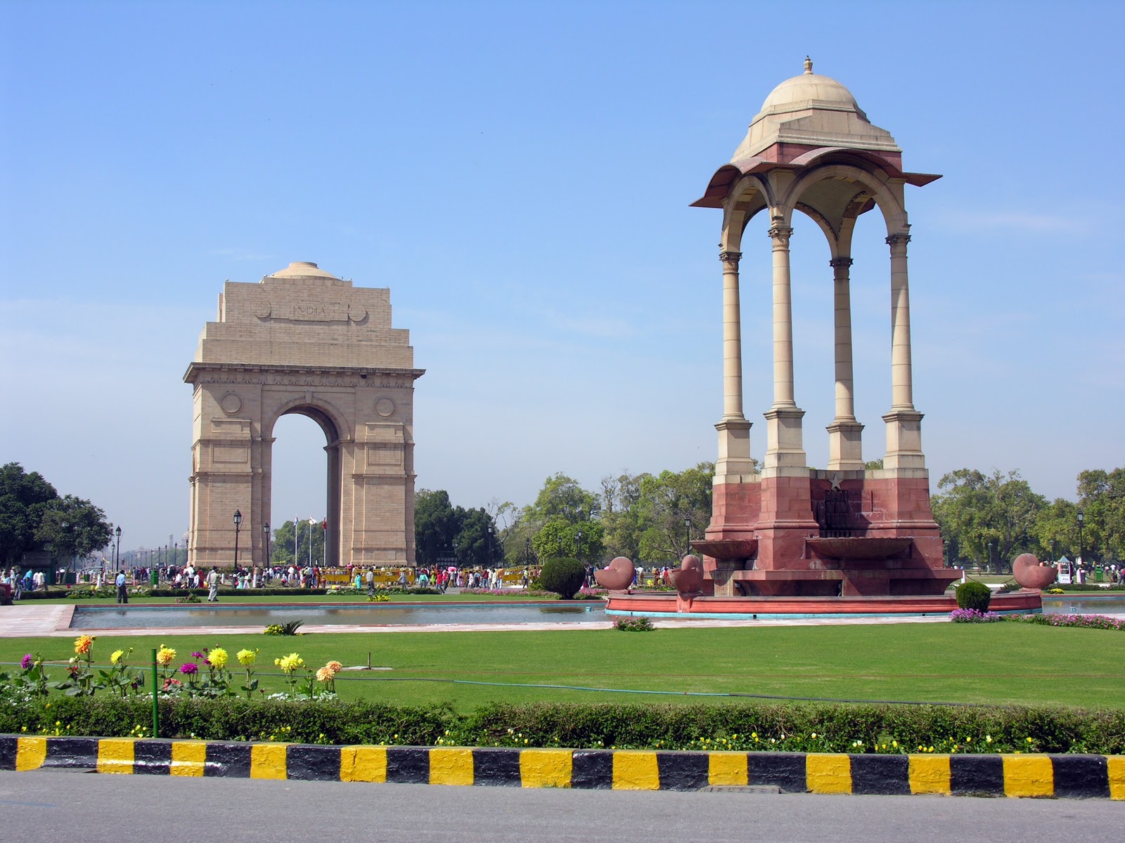 http://2.bp.blogspot.com/-lQqxm0QFN9Y/TudMduNFhjI/AAAAAAAAGFc/ThidfQQukFU/s1600/India+Gate++Delhi+Psuperos2.JPG