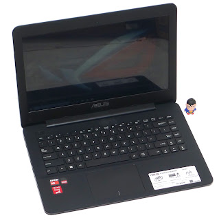 Laptop ASUS X454Y AMD A8 Bekas di Malang