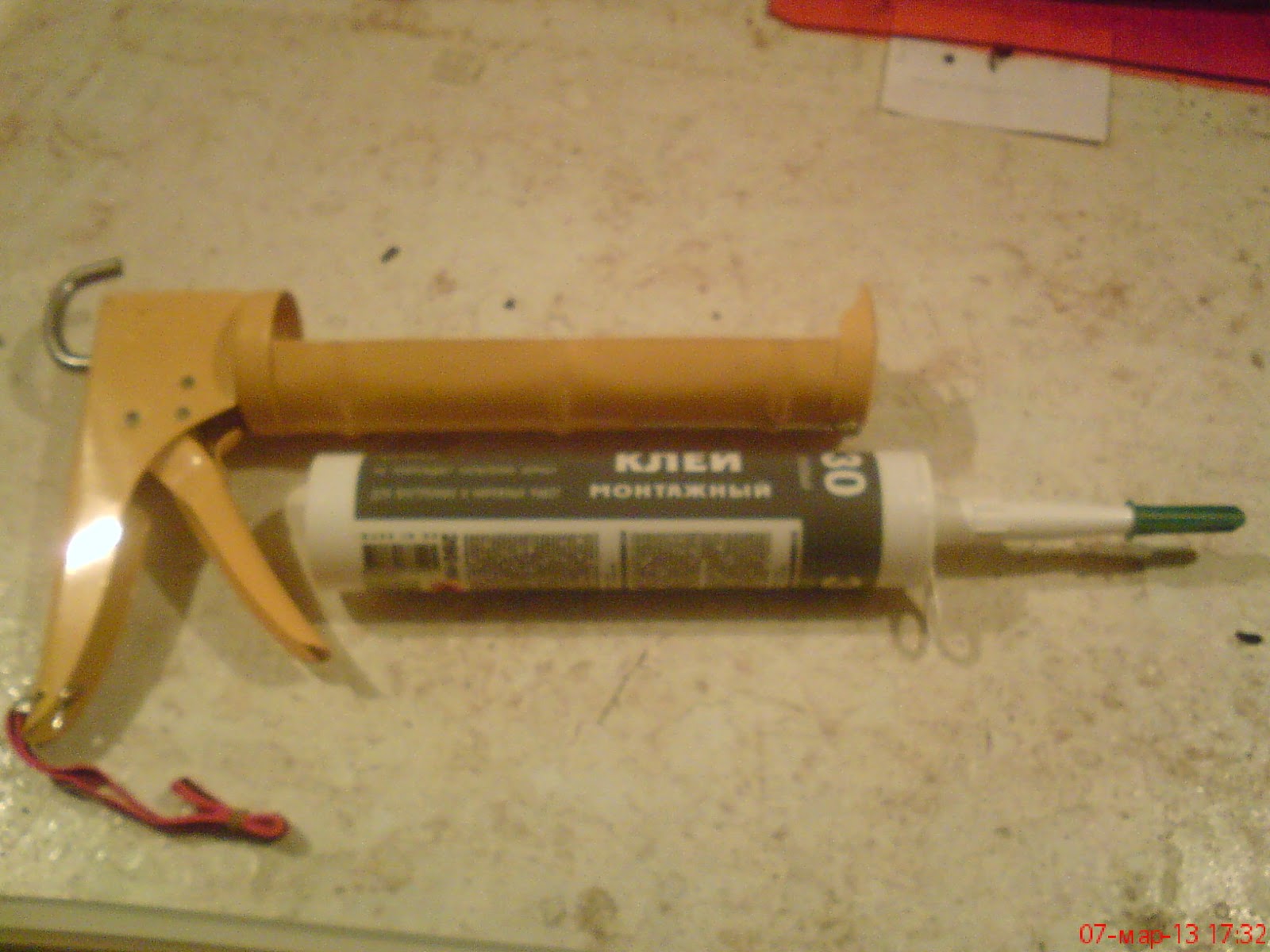 Клей для крепления зеркала к ЛДСП