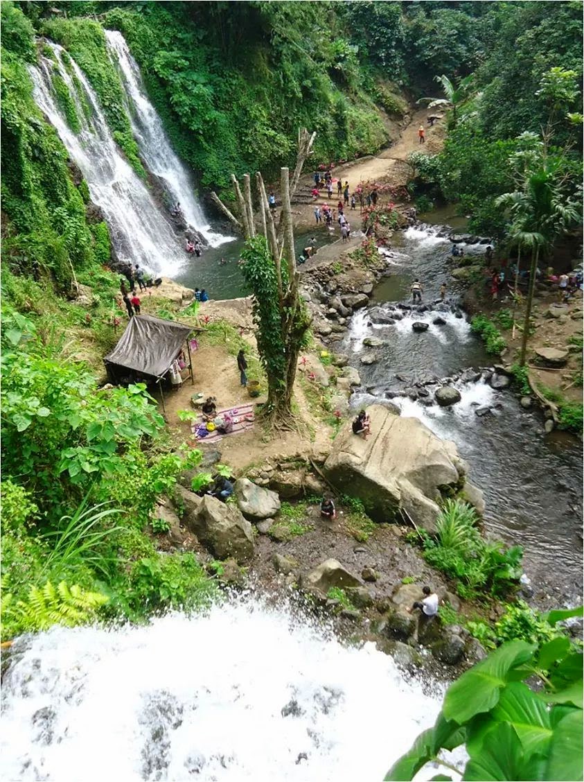 Air terjun Jagir alias air terjun Kampung Anyar, Kecamatan Glagah, Banyuwangi.