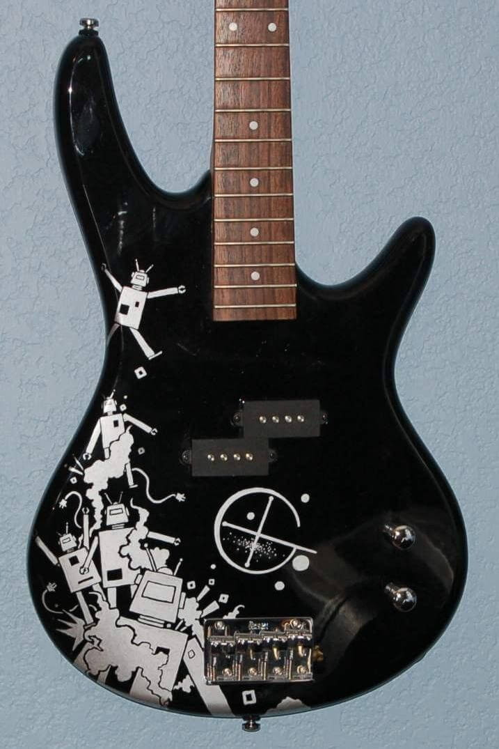 05-Patrick-Fisher-Personalise-your-Guitar-with-Drawings-www-designstack-co