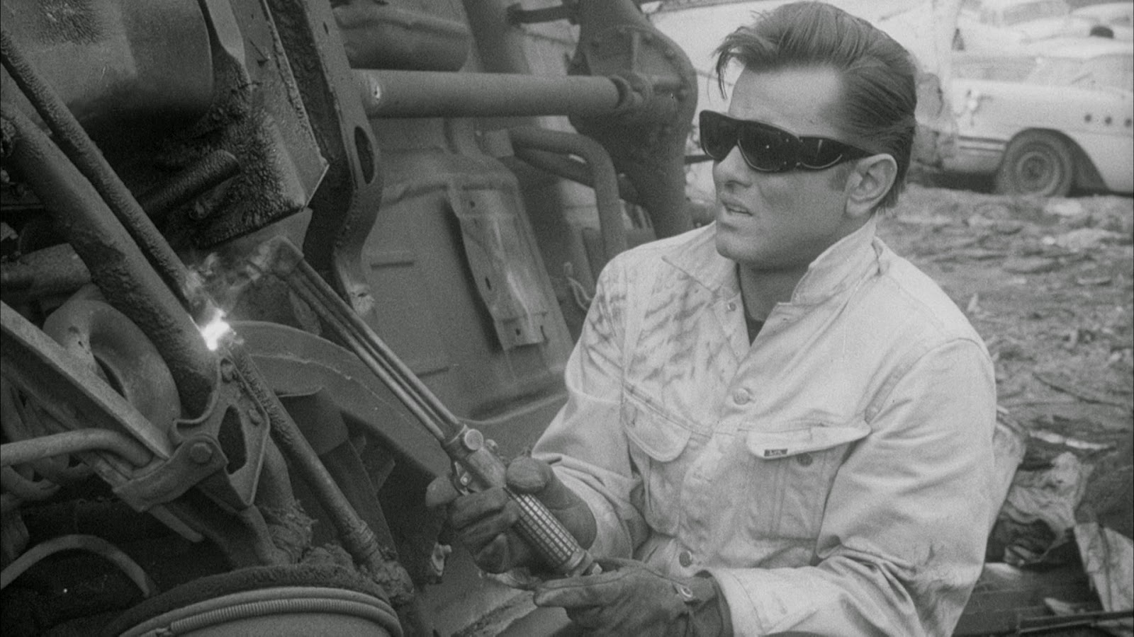 Mad Max 2: The Road Warrior 1981 - Trailer - YouTube