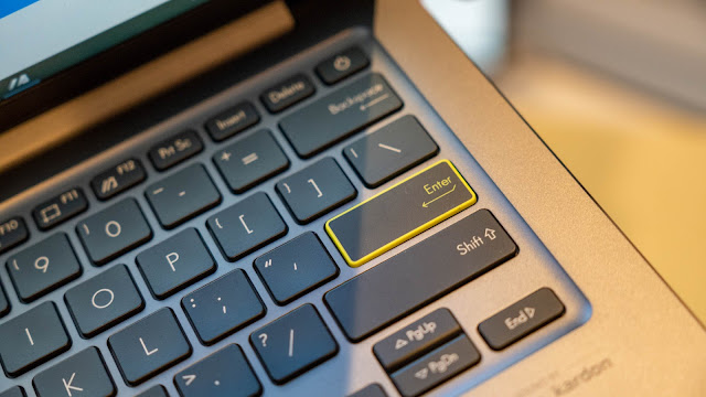 VivoBook S 的鍵盤 Enter 鍵有跳色設計
