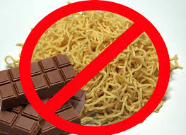  Bahaya Makan Mi dan Coklat Secara Bersamaan