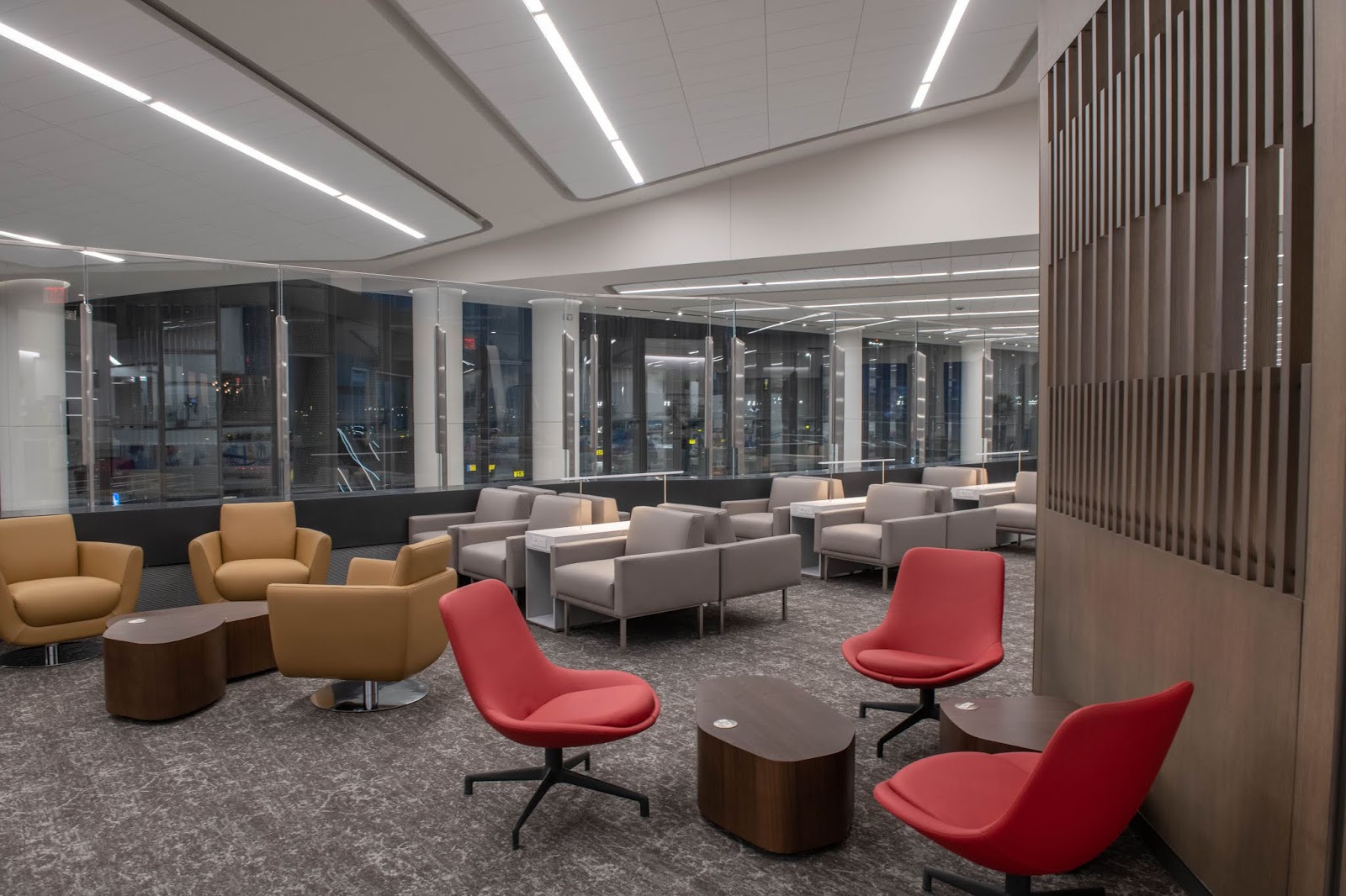 Air Canada opens Maple Leaf Lounge in New YorkLaGuardia Airport’s New Terminal Rewards Canada