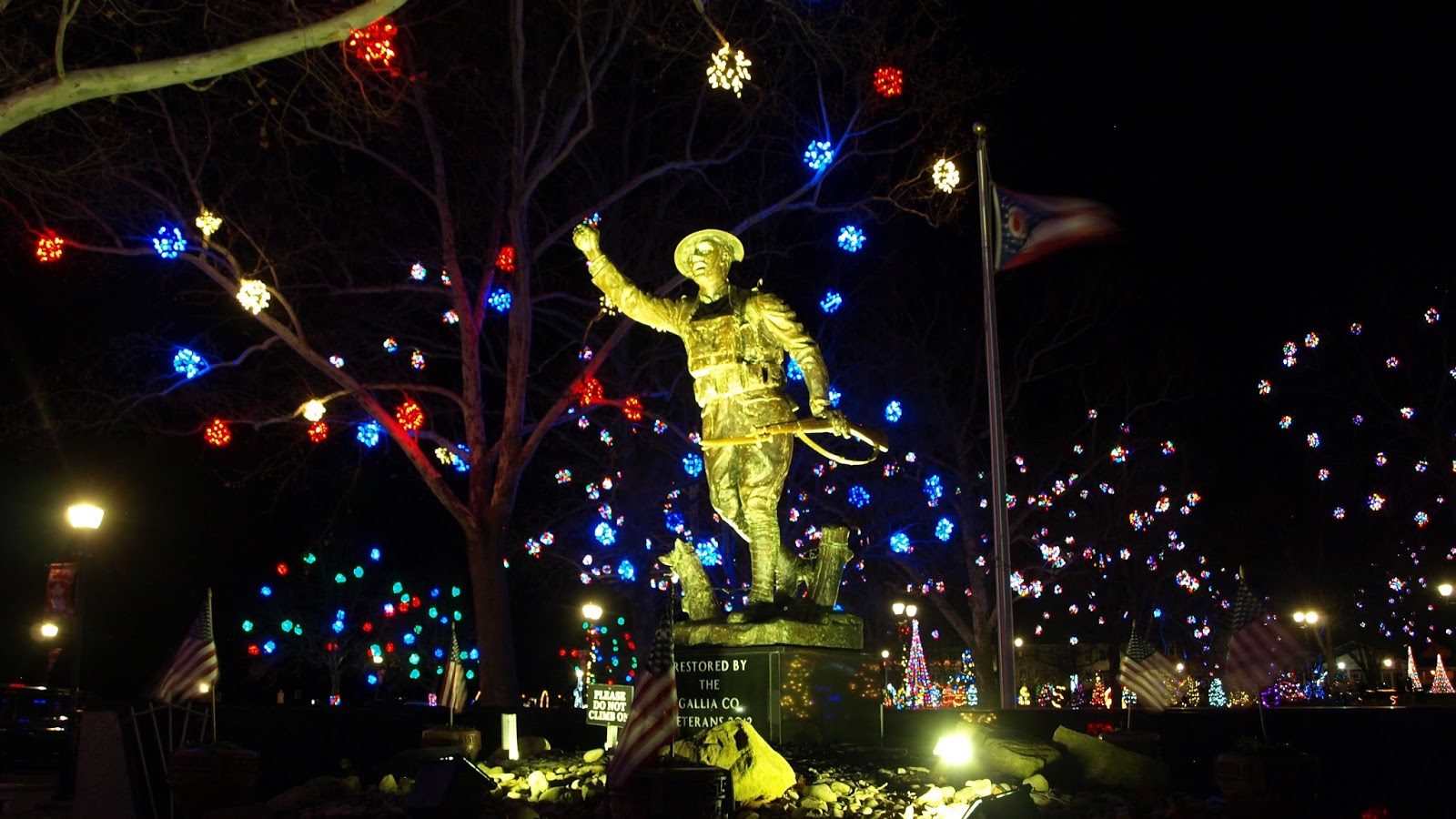 Ohio River Blog Christmas lights in Gallipolis