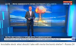 Κεντρική φωτογραφία άρθρου: Η ρωσική κρατική τηλεόραση προετοιμάζει τον λαό της χώρας με φωτογραφία πυρηνικό μανιτάρι στο βάθος. Λέει σε όλο...