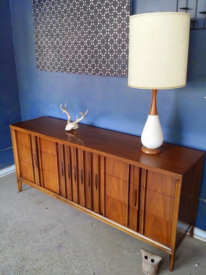 Vintage Ground MCM Credenza, Stunning Design