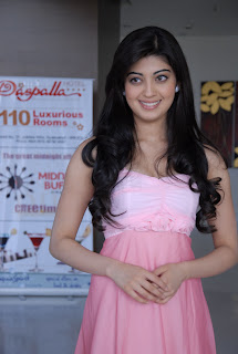 Pranitha Stills [cinebrain.in]