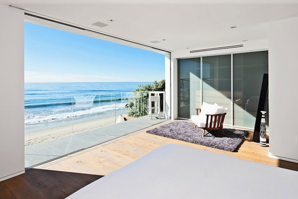 Hogares Frescos: Casa Contemporánea con Vista al Mar Relajante en Malibu