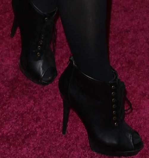 Celebrity Legs and Feet in Tights: Leven Rambin`s Legs and Feet in Tights 3