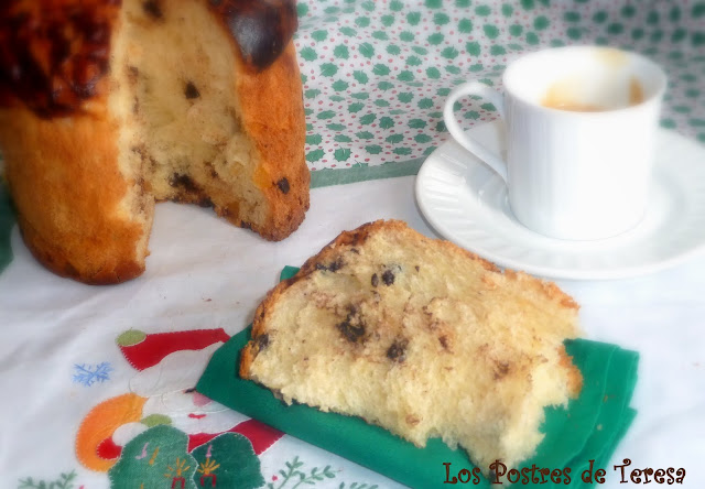  Panettone con Frutas y Pepitas de Chocolate 