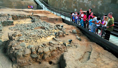 antrophistoria: La Cueva Pintada de Gáldar renueva el distintivo de