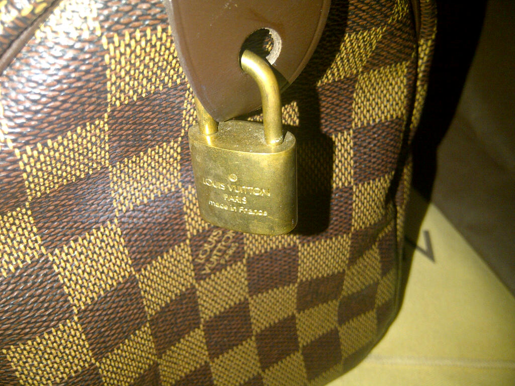 bag-aholics: Pre-Loved Louis Vuitton Speedy 25 in Damier For Sale!