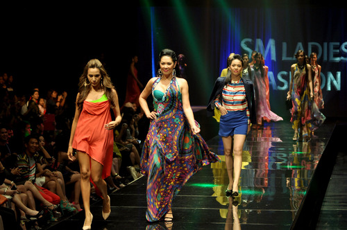 Fashion Trends: Iba't ibang Estilo ng Damit Ngayon sa Pilipinas
