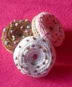 http://www.ravelry.com/patterns/library/mini-donut---crochet