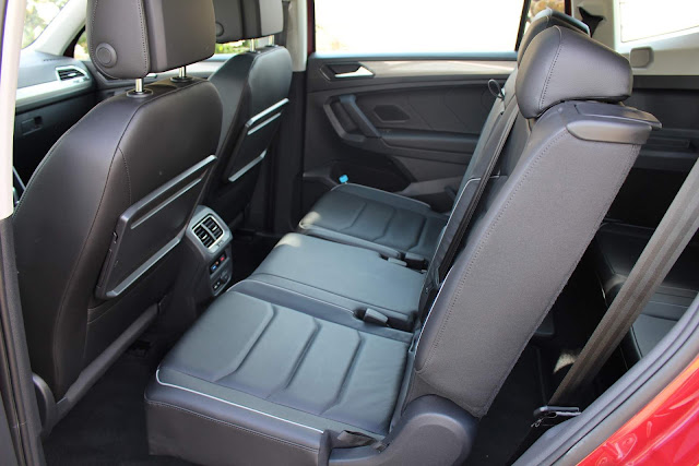 VW Tiguan 2019 250 TSI Comfortline Flex - espaço traseiro