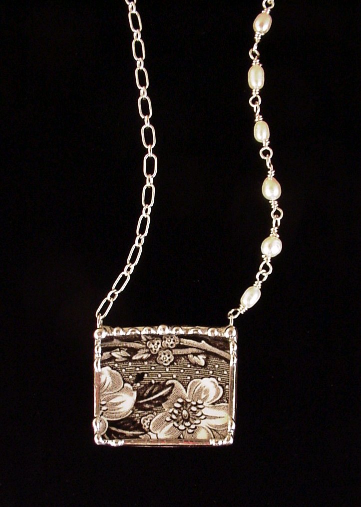 Dishfunctional Designs New Jewelry On Display at Floreant Projects