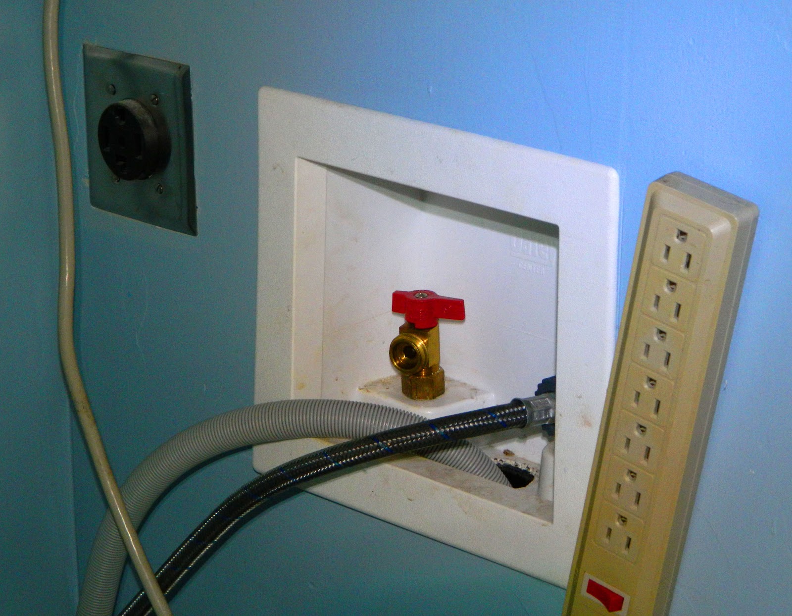 It's a GRANDE LifeLiving Large A Clothes Washer Hose Leaks in Edmonds