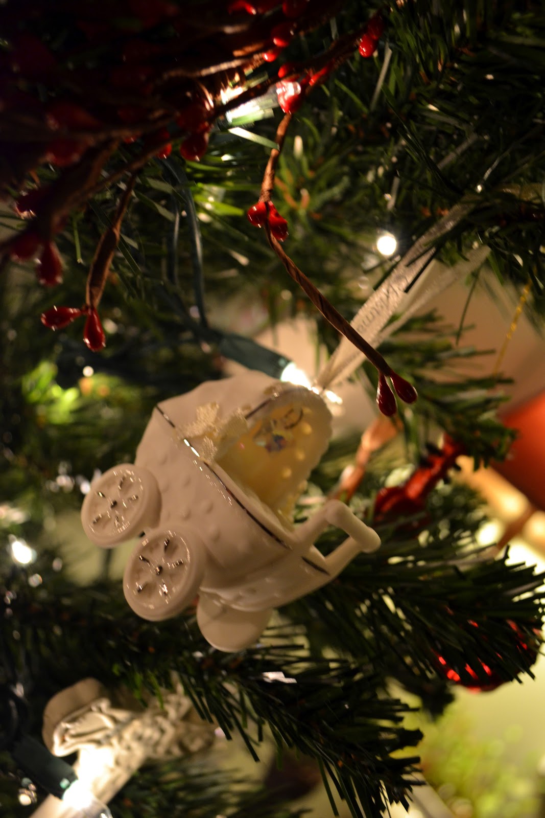 organic aspirations An Eco Friendly Christmas Real Tree Vs. Fake Tree