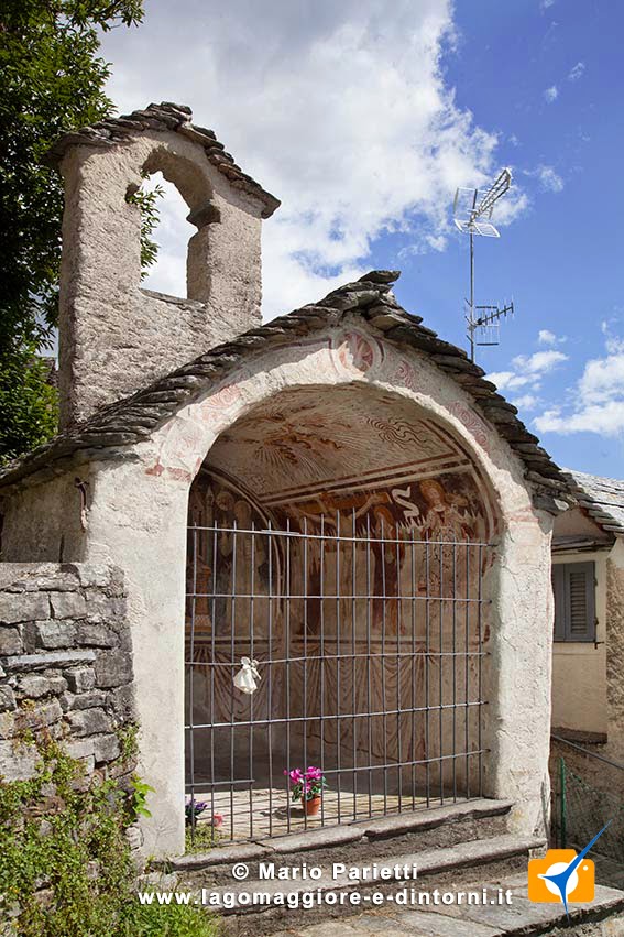 Cappella di san Bernardino Cappella di san Bernardino, probabilmente uno dei primi luoghi di culto di Craveggia