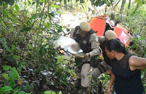 Ibirapitanga: Acidente de carro mata bebê de 2 meses e deixa mãe e avô feridos