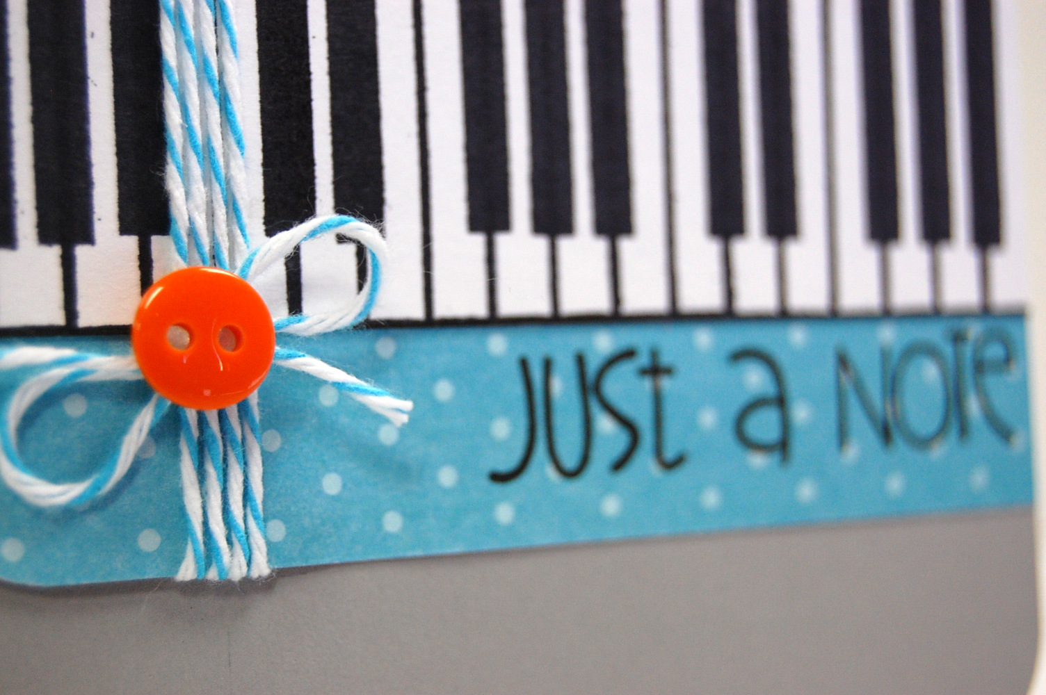 Paper Yummies: Paper Smooches SPARKS challenge - just a note