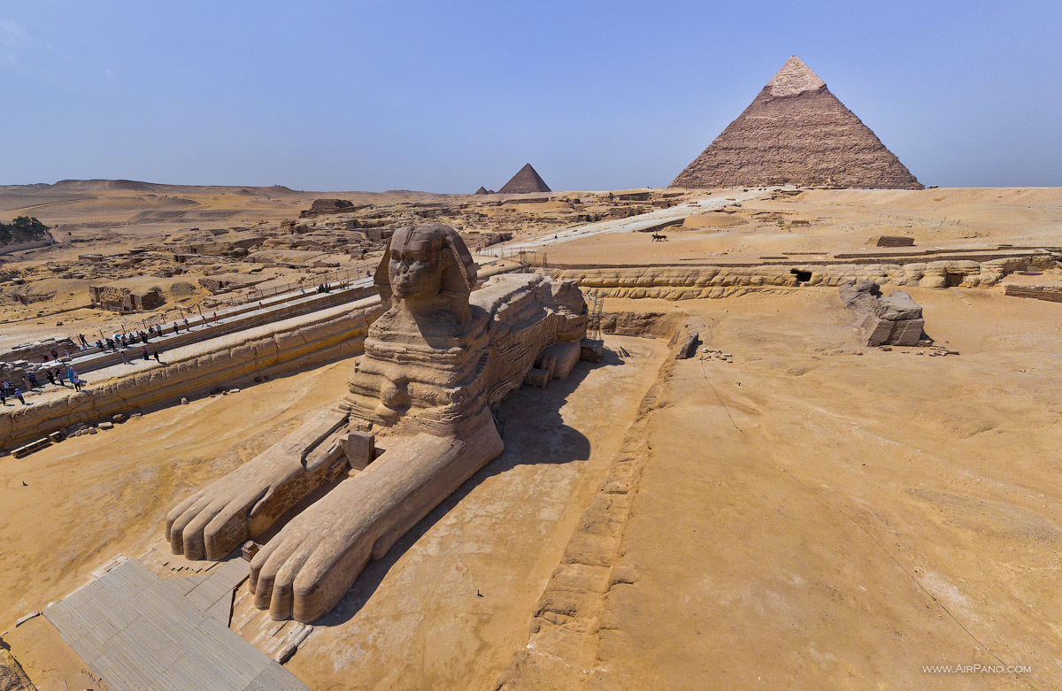 The unmistakable Great Pyramids Of Egypt. - The Seven Wonders Of The World Look Totally Different In These Unique Photos. The unmistakable Great Pyramids Of Egypt. - The Seven Wonders Of The World Look Totally Different In These Unique Photos.