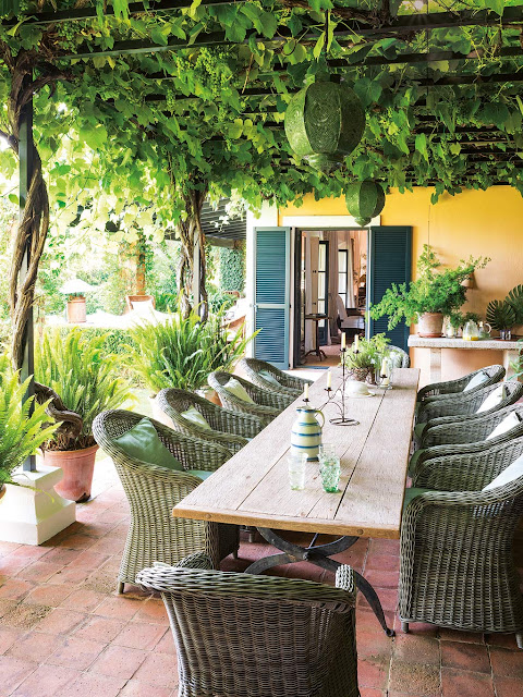 Anouk de Gtuyker's charming house in Spain