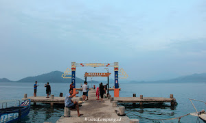 wisata gabungan di teluk pahawang lampung selatan