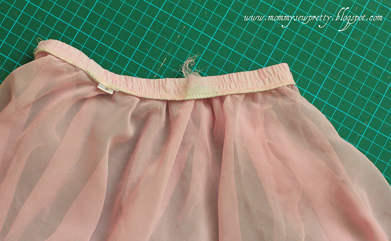 mommy sew pretty: Simple Ballet Skirt- A tutorial