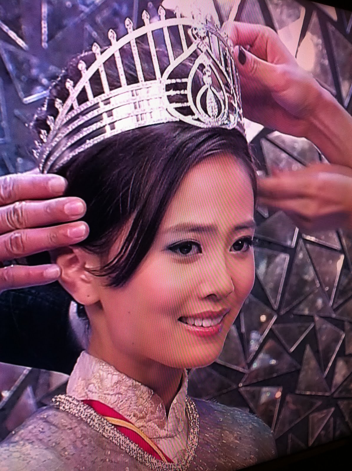细数那些香港小姐出身的女星们，谁的美丽，最能惊艳时光？|香港小姐|冠军|小姐_新浪新闻
