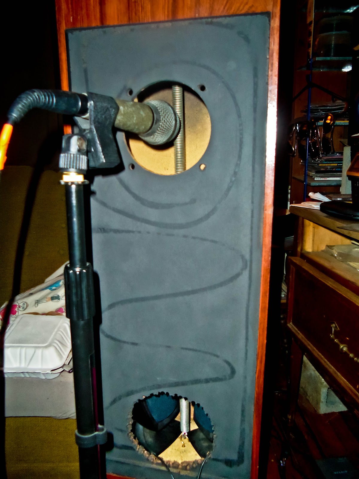 Blair Menace: Homemade spring reverb chamber