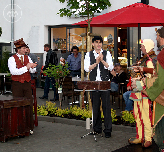 Pin Von Fischer Auf Jahrmarkt Jahrmarkt