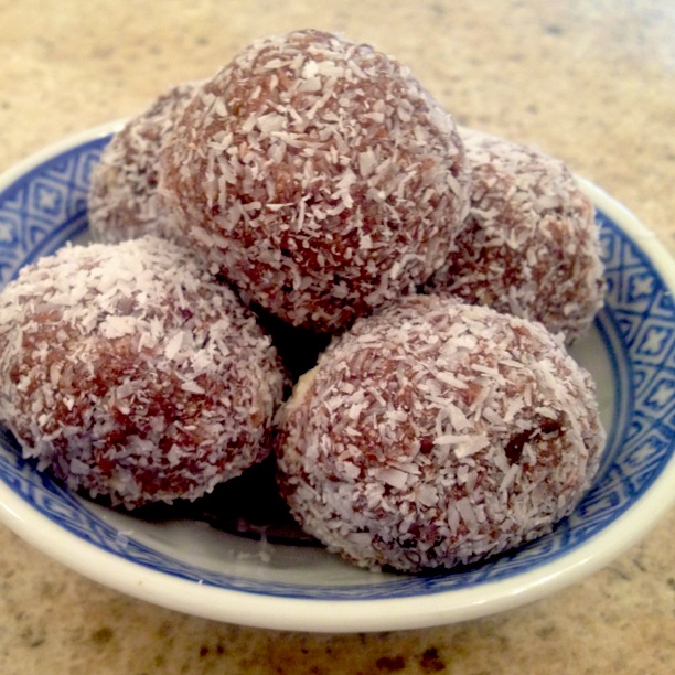 Fructose Friendly Food Adventures Chocolate Rum Balls (actually Bailey