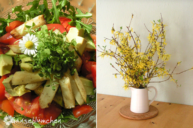 Gänseblümchen: Frühlingssalat mit gebratenem Spargel