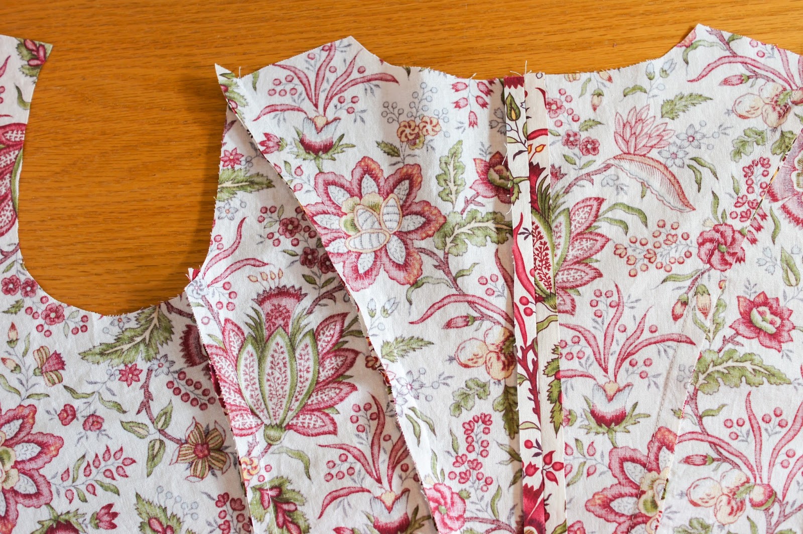 Behind the Seams: Making the Bodice | 1770's Robe a la Polonaise