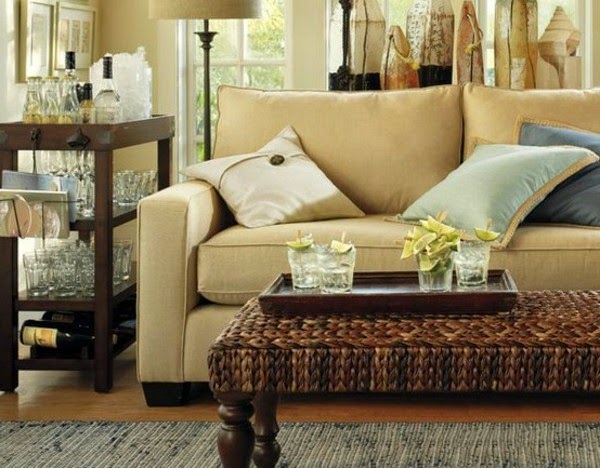 Rattan table – many great examples!