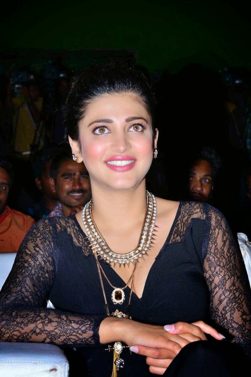 Shruthi Hassan Latest Cute Hot Black Dress Spicy Photos