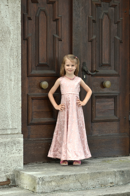 Die Schonste Fruhlingskleidung Fur Kinder Und Erwachsene Von Boden