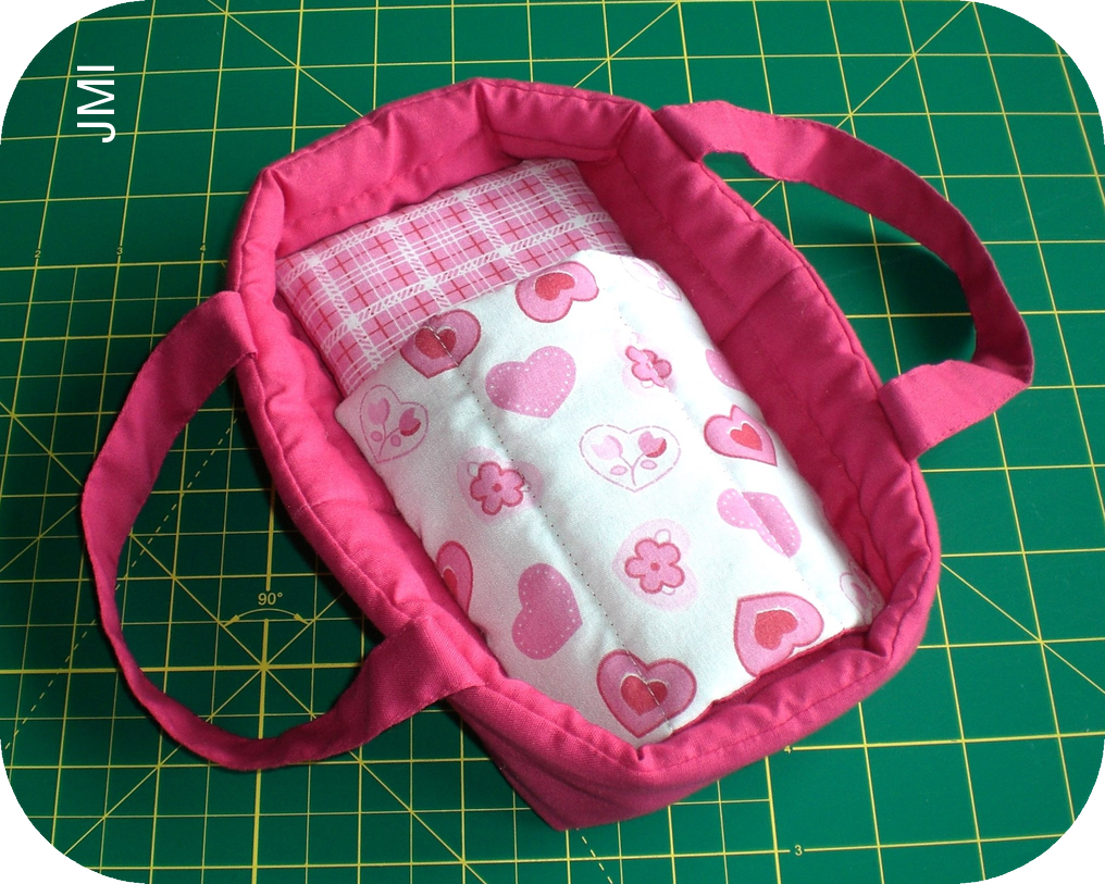 Crafting for Shoeboxes How to make a Carry Cot for a Mini Baby Doll