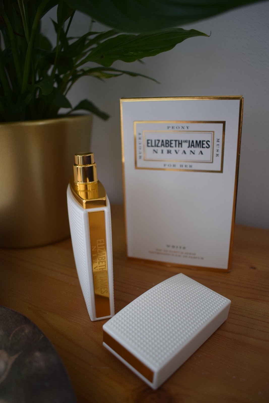 Floral Perfume Elizabeth And James Nirvana Rose Perfume Elizabeth