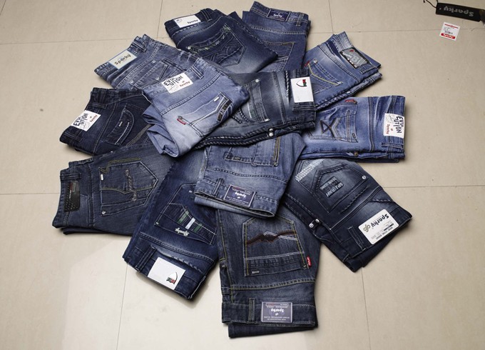 sparky jeans black price