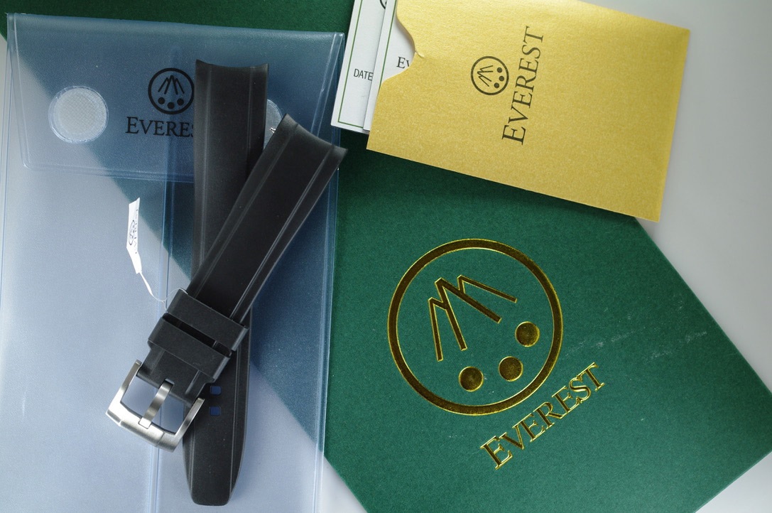 Rubber B versus Everest Comparison Review Two Rubber Straps for Rolex