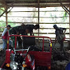 Satgas TMMD, Bantu Warga Membuat Kompos di BumDes Sungai Ning