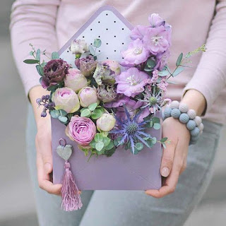 K'Mich Weddings - wedding planning - love letter floral designs - envelope flowers