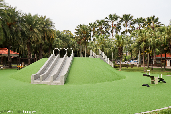 台中東區東峰公園(228紀念公園)兒童遊戲區、體訓場,綠意盎然休閒好去處 台中東區東峰公園(228紀念公園)兒童遊戲區、體訓場,綠意盎然休閒好去處