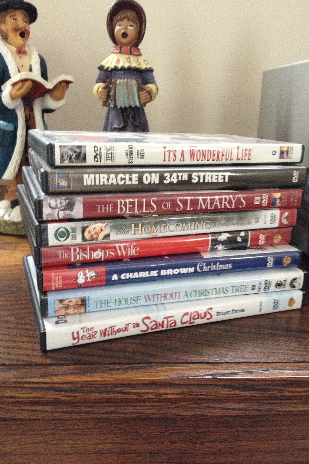 the-old-trunk-in-the-attic-advent-calendar-of-christmas-memories-tv